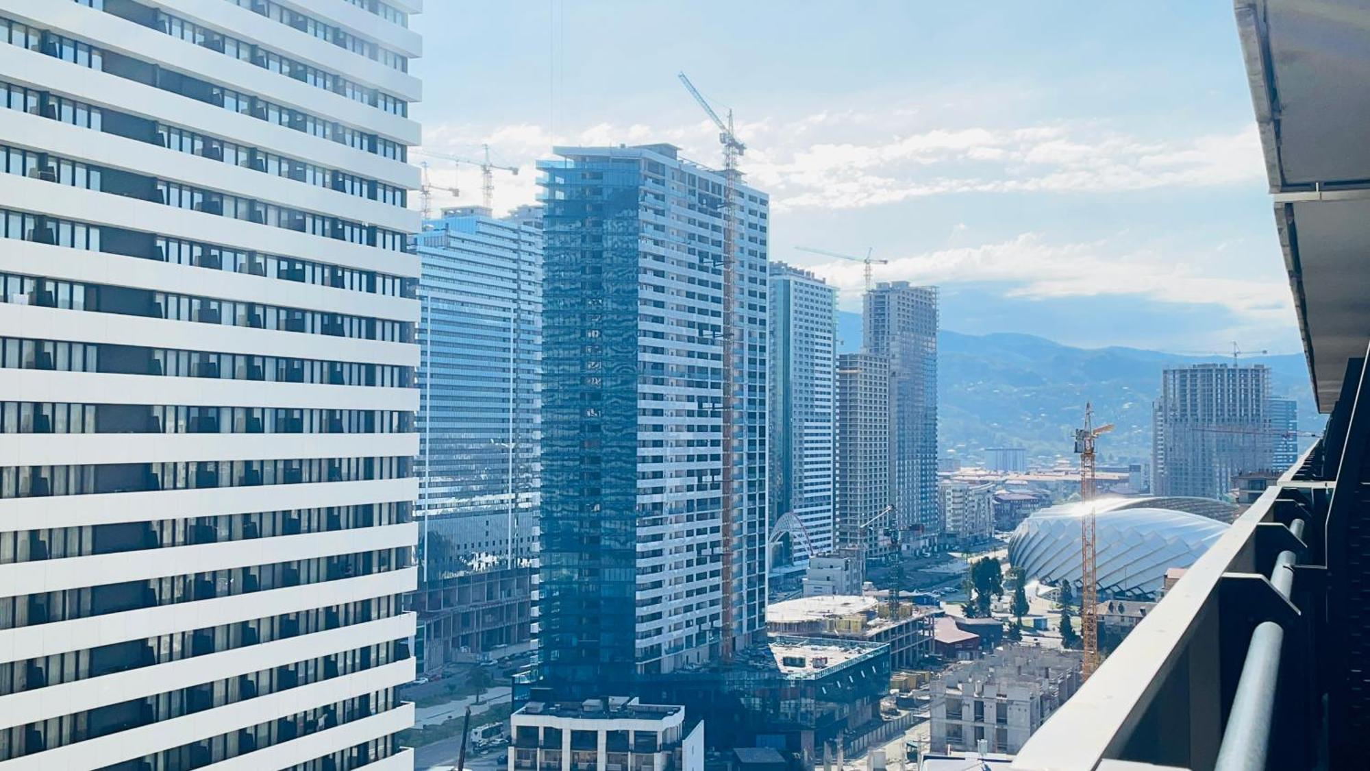 Sky Apartments Batumi Exterior photo